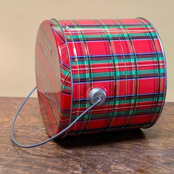 Vintage Red Scottish Tartan Plaid Pattern Metal Handled Biscuit Tin - Picture 14 of 15